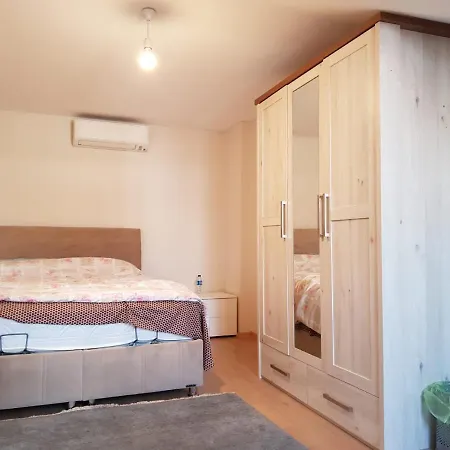 Comfortable Apartment *